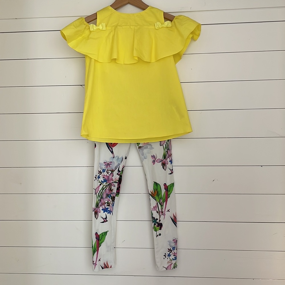 Ted Baker kids. 2 piece set. Perfect for spring summer. Age 11